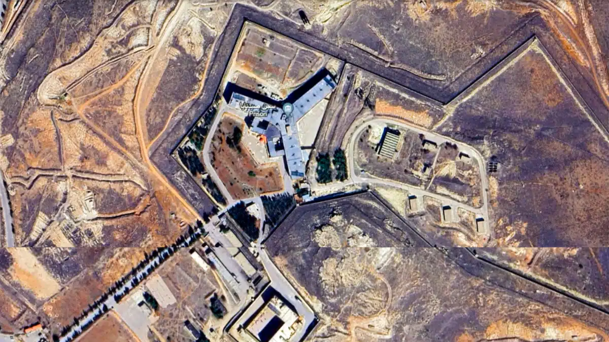 Photo of Sednaya prison (Google Earth)